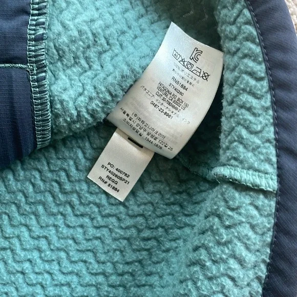 Women’s Patagonia Hoodie - Picture 4 of 8